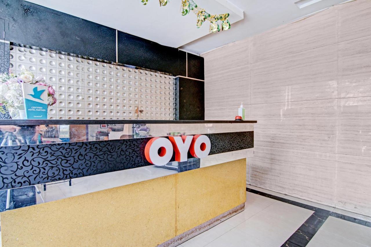 Oyo 1367 Damon Butik Hotel Pekanbaru Εξωτερικό φωτογραφία