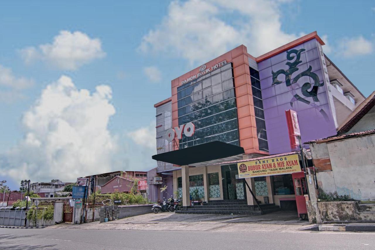 Oyo 1367 Damon Butik Hotel Pekanbaru Εξωτερικό φωτογραφία
