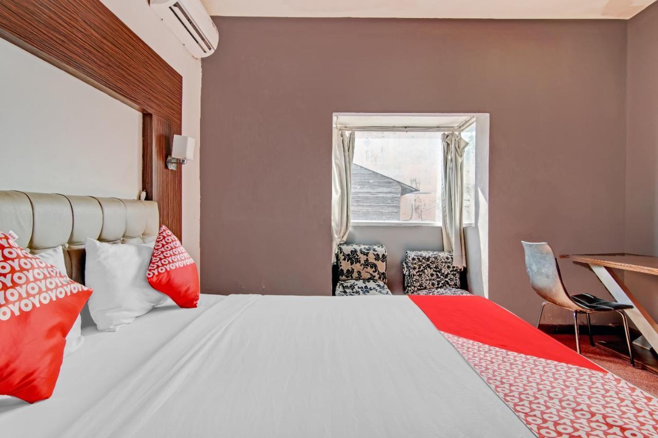 Oyo 1367 Damon Butik Hotel Pekanbaru Εξωτερικό φωτογραφία