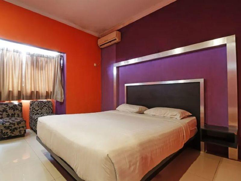 Oyo 1367 Damon Butik Hotel Pekanbaru Εξωτερικό φωτογραφία